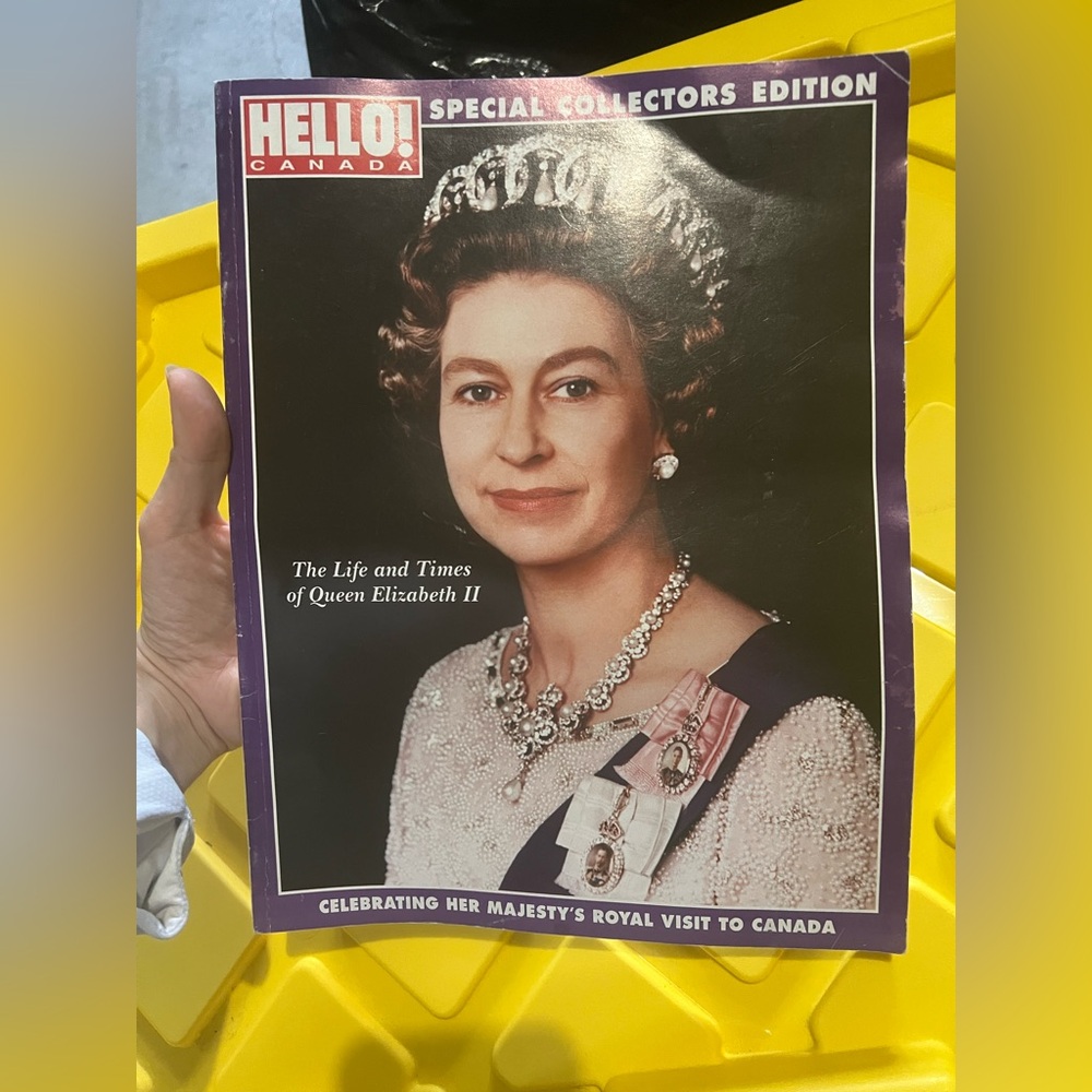 Hello! Canada Special Collectors Ed. The Life and Times of Queen Elizabeth II